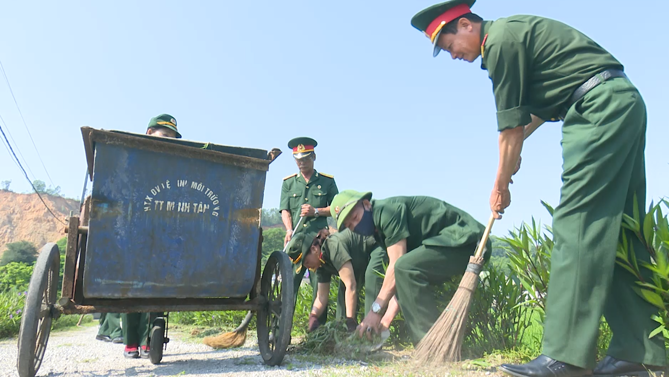 Mô hình CCB tham gia giữ gìn môi trường ở thị xã Kinh Môn